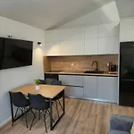 Bailando - Private Parking & Grill Apartamento