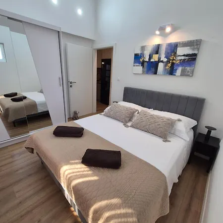 Apartment Bailando - Private Parking & Grill *