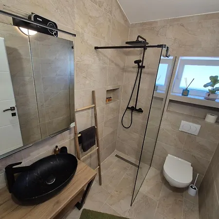 Bailando - Private Parking & Grill Apartment