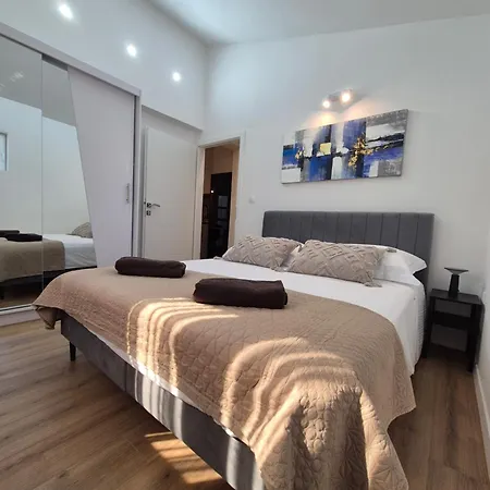 Bailando - Private Parking & Grill Apartment