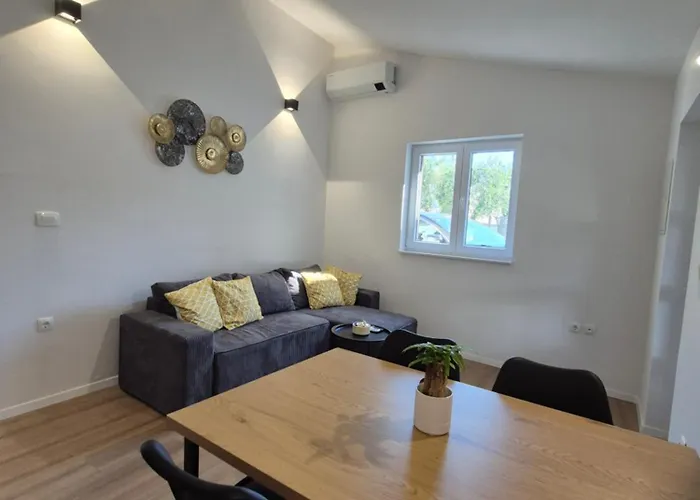 Apartman Bailando - Private Parking & Grill Zára