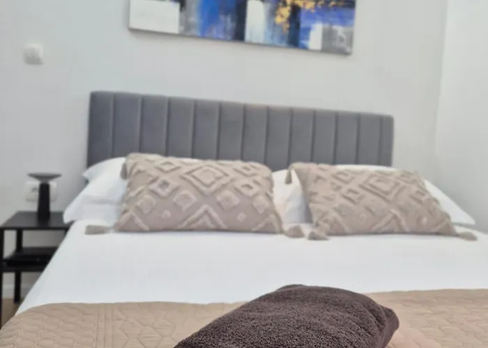 Bailando - Private Parking & Grill Apartman Zára