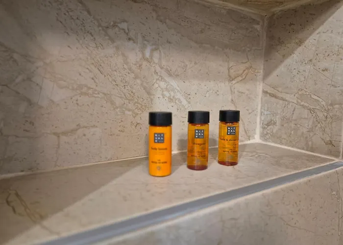 Bailando - Private Parking & Grill *