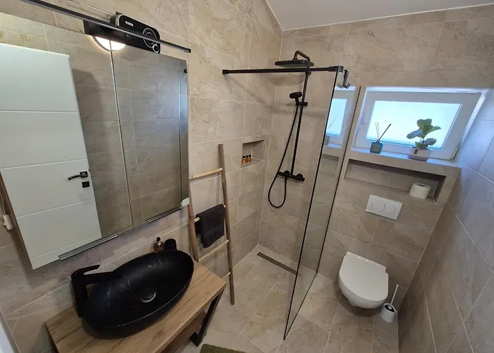 Bailando - Private Parking & Grill Apartman