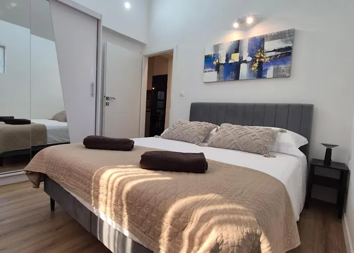 Bailando - Private Parking & Grill Apartman