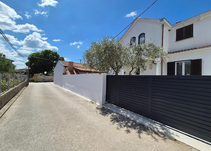 Apartman Bailando - Private Parking & Grill *