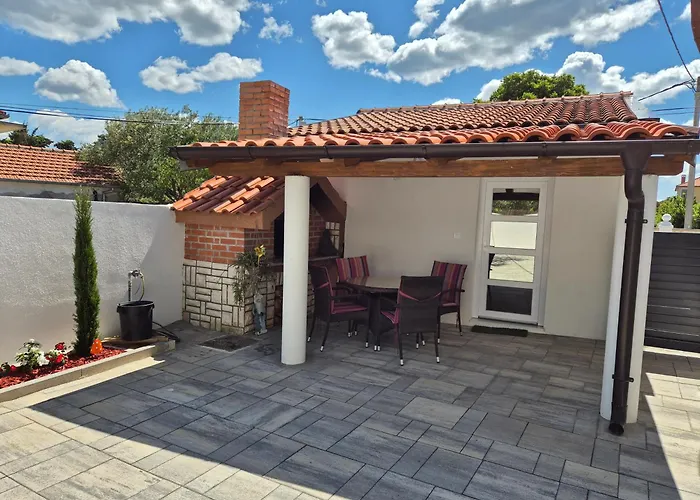 Bailando - Private Parking & Grill Apartman *